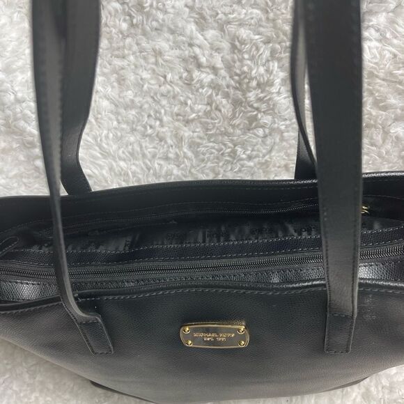 Michael Kors Jet Set  Leather Black textured Travel tote bag gold tone H… - Picture 11 of 16
